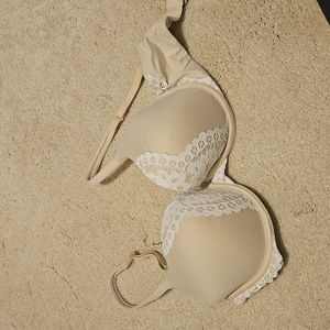 Victoria Secret padded push up bra with underwire